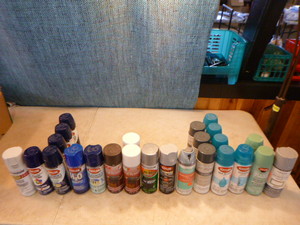25 Cans of Spray PaintFinishes