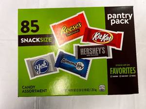 lot 106 image: 85ct Hersey Variety Snack Size Pantry Pack
