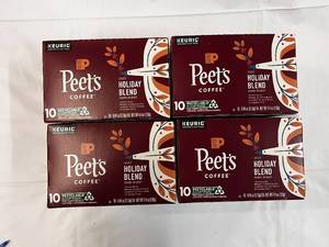 lot 197 image: 4x 10ct Peets Holiday Blend Dark Roast K-cups