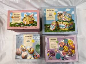 lot 212 image: 4x Easter BuildingDecorating Kits