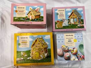 lot 217 image: 4x Easter BuildingDecorating Kits