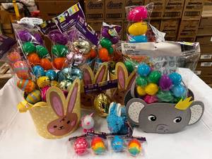lot 221 image: 4 Baskets Filled wAssorted Plastic Eggs & Asst Toys