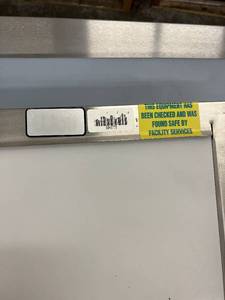 lot 40 image: X-ray Film Viewer Illuminator Light Box - In Great Condition