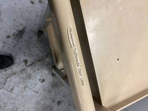 lot 55 image: 3-Shelf Service Storage Supply Cart - In Good Condition
