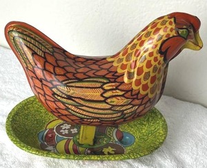 Vintage 7 Wyandotte Tin Litho Toy Laying Hen Mechanical Steel Toy