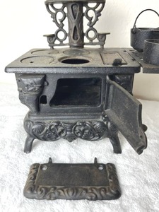 Neat Vintage Crescent USA Mini Cast Iron Toy Stove