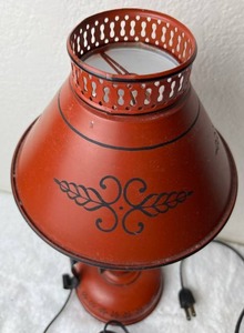 Vintage MCM 14 Toleware Rust Spice Black Trim Metal Table Lamp in Good Working Condition