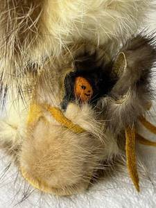 Beautiful 5 Indigenous Figure w Child in Excellent Condition