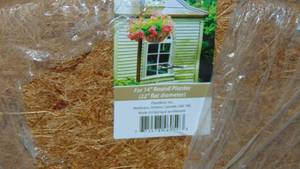 lot 11 image: Plant Best Renew Coco Basket Liner for 14 Basket Pack of 12