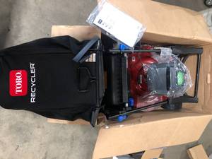 Toro Recycler 22 in. Briggs & Stratton SmartStow Personal Pace High-Wheel Drive Gas Walk Behind Self Propelled Lawn Mower Customer Returns See Pictures