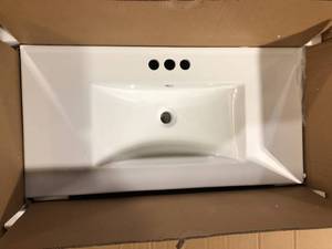 White Ceramic Basin Sink Customer Returns See Pictures