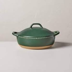 lot 43 image: Hearth & Hand Magnolia 2.8qt Nordic Christmas Trim Stoneware Baking Dish w Lid