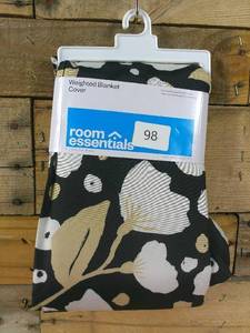 lot 99 image: 72x48 Reversible Microfiber Cover for Weighted Blanket - Room Essentials-BlackIvory Floral