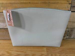lot 235 image: Sonia Kashuk Large Travel Makeup Pouch
