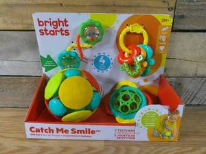 lot 242 image: Oball Catch Me Smile Teethers Gift Set - 4pc