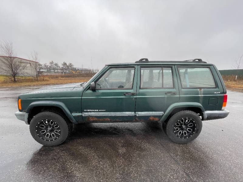 lot 16A image: 2000 Jeep Cherokee Sport - 4X4
