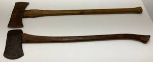 lot 26 image: Vintage Long Handled Axes