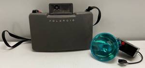 lot 69 image: Vintage Polaroid Camera