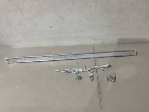 lot 364 image: SZHLUX LED Grow Light 2ft 80W (240W) Full Spectrum 660nm 730 IR Included LED Plant Light for Indoor Plants