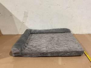 lot 126 image: Square Pet Bed Grey 35x26
