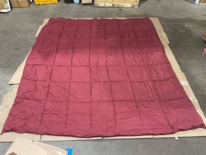 lot 155 image: Maroon Queen Size Blanket