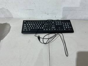 lot 513 image: Keyboard for Computer Black