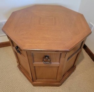 lot 83 image: Elegant Hexagonal Accent Cabinet Table with Inlaid Surface