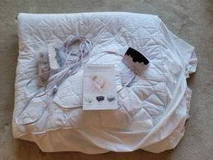 lot 133 image: Biddeford Heated Mattress Pad (Full)