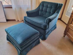 lot 66 image: Cozy Vintage Sea Green Soft Armchair & Ottoman