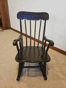 lot 86 image: Miniature Colonial Rocker