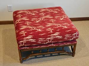 lot 5 image: Oriental Upholstery Eastlake Ottoman