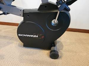 lot 88 image: Schwinn 215P Recumbent Bike