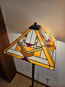 lot 9 image: Prairie Mission Tiffany Style Floor Lamp