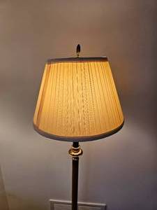 lot 95 image: Ornate Tuscan and Brass Floor Lamp