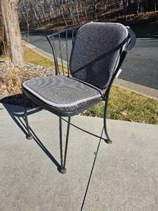 lot 20 image: Barrel Chair Cafe Set