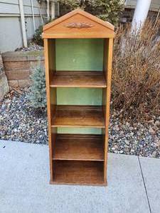 lot 100 image: Colonial Pyramid Bookcase