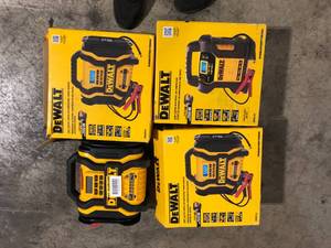 lot 16 image: Lot of Assorted Portable Power Stations Various Sizes And Conditions   Customer Returns See Pictures