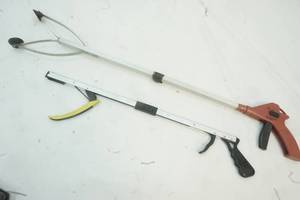 2 Reaching Tools