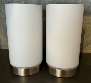 lot 29 image: Pair of Decorative Cylinder Table Lamps