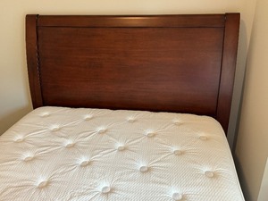 lot 15A image: Double Size Wooden Bed Frame