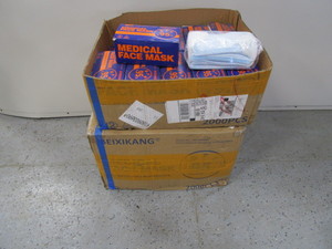 lot 129 image: (3,000) Medical Masks