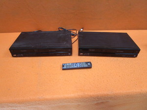 lot 130 image: (2) JVC DVDVHS Players