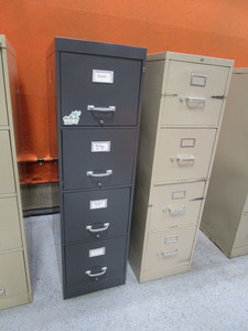 lot 13 image: (2) File Cabinets