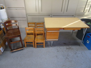 lot 28 image: Vintage Desk & Chairs