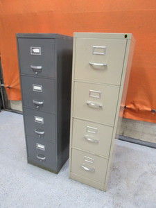 lot 39 image: (2) File Cabinets