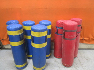 lot 49 image: (8) 52 Cigar Style Tackling Dummies