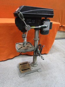 lot 8 image: Masterforce Benchtop Drill Press