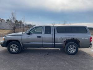 2005 Dodge Dakota SLT - 4X4