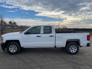 2017 Chevrolet Silverado 1500 - 1 OWNER - 4X2