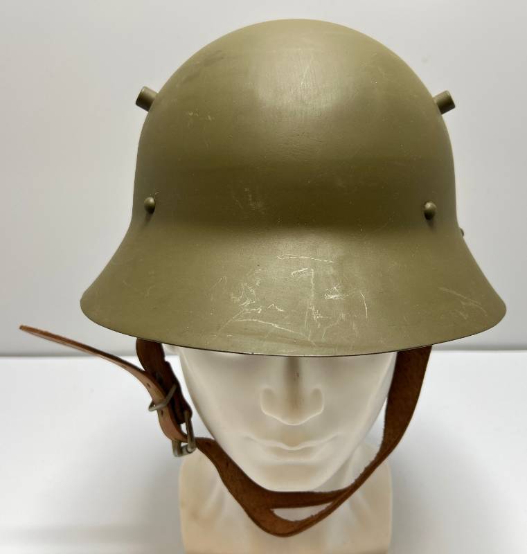 lot 37 image: Czech Steel Helmet With Liner